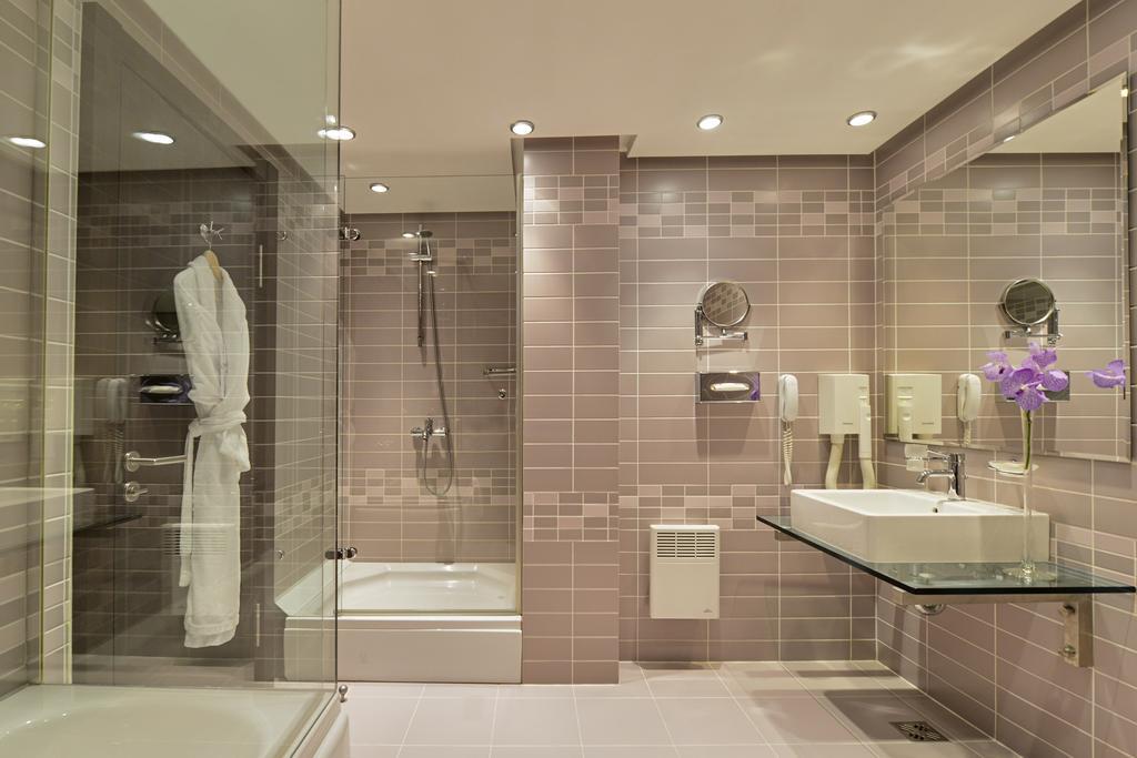 Panoramic One-bedroom Suite - High Floor,656303214:JPEG