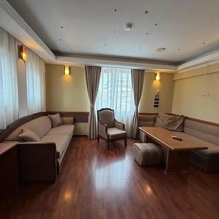 California Hotel-2
